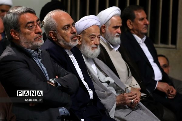 دیدار مسئولان نظام و سفرای کشورهای اسلامی با مقام معظم رهبری