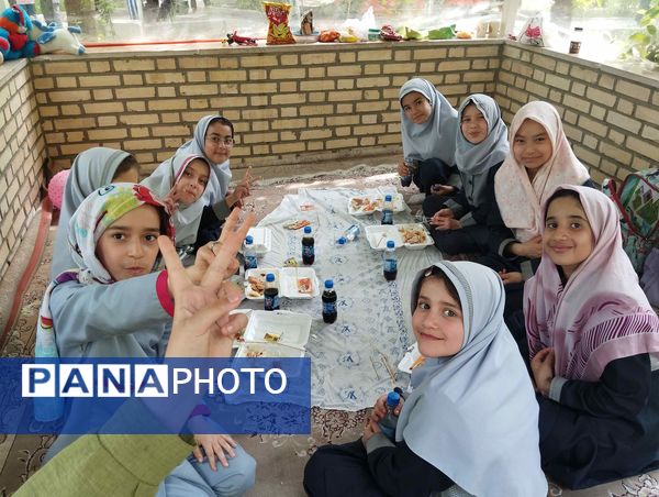 اردوی تفریحی دانش آموزان دبستان شاهد حاج تقی آقا بزرگ در اردوگاه جوادالائمه مشهد