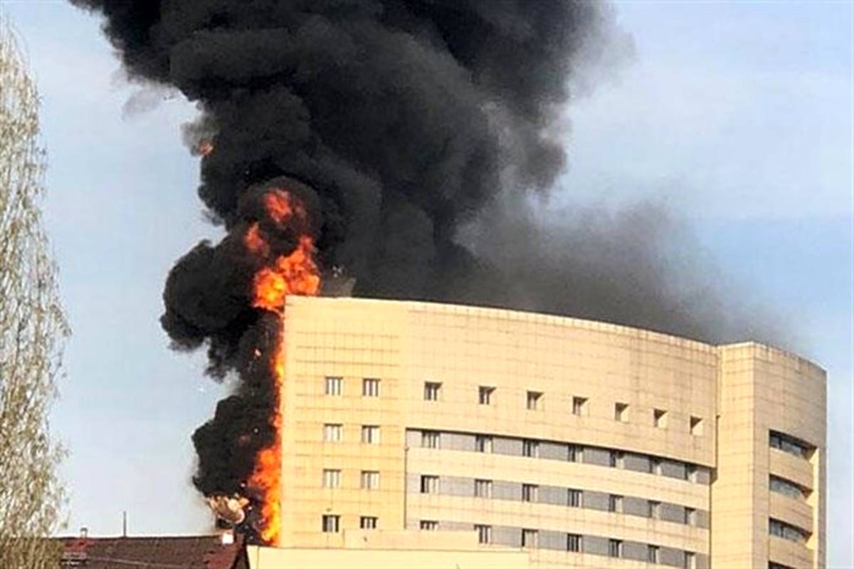 تصاویر/ آتش‌سوزی مهیب در یکی از بیمارستان‌های استانبول