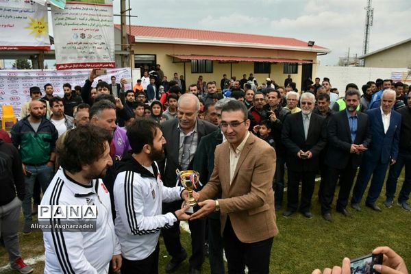 مسابقات فوتبال چهارجانبه پیشکسوتان یادواره شهدا و مدافع حرم بابلسر