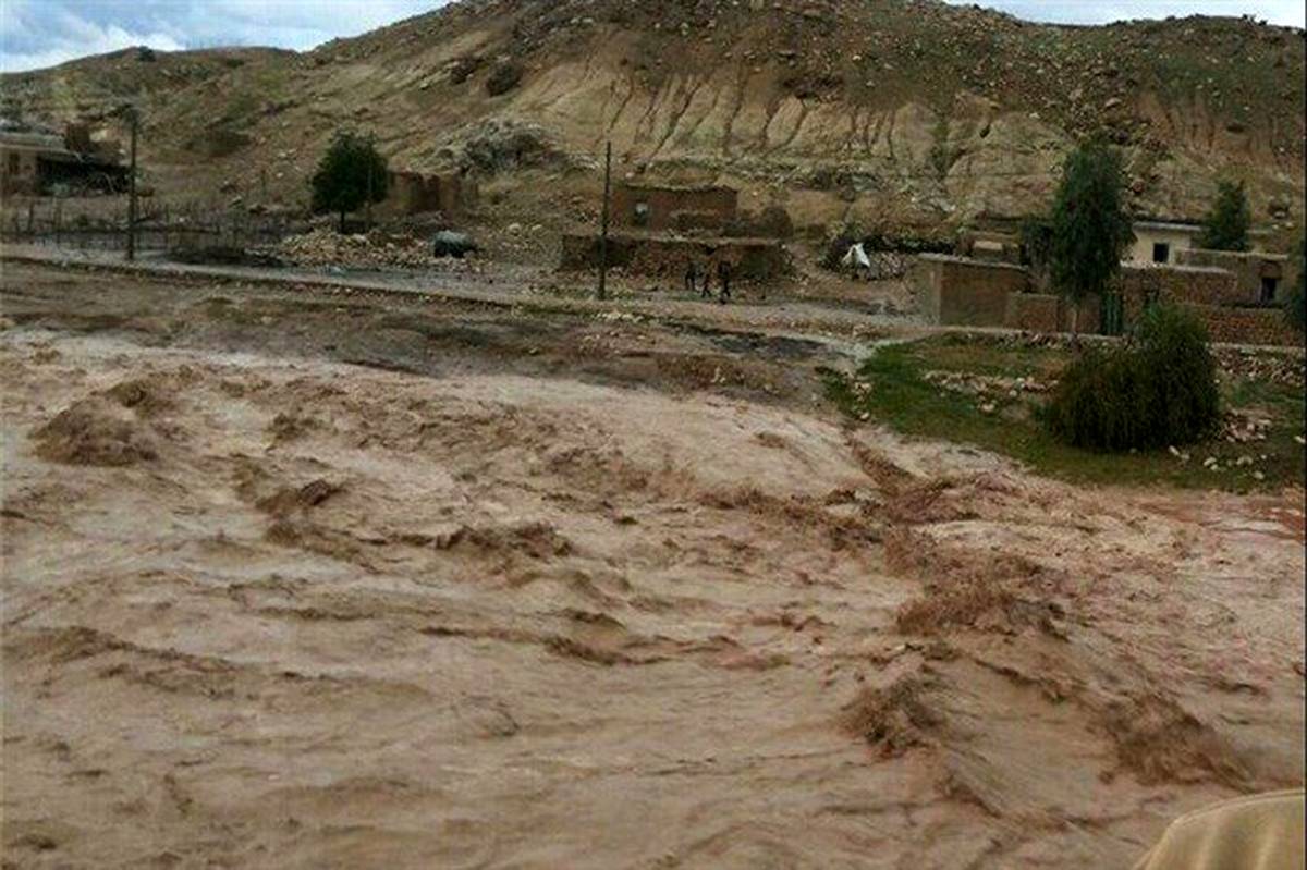 ‍ مدیر کل آموزش و پرورش خراسان جنوبی خبر داد: تعطیلی 3 مدرسه در فردوس بر اثر سیلاب