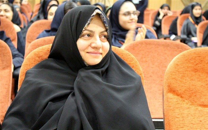 مشاور امور بانوان استانداری فارس: پرسشگری از ویژگی های دانش آموزان امروز است