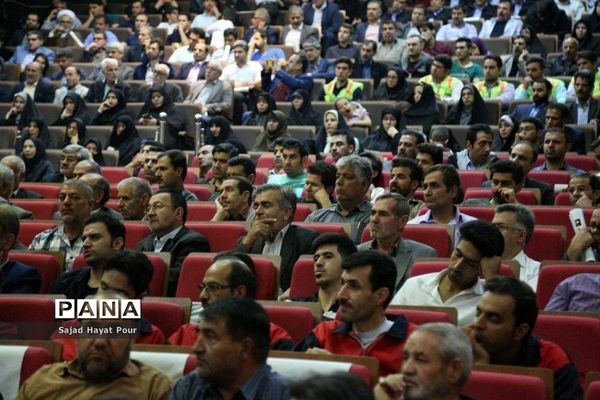سفر علی ربیعی وزیر کار و امور اجتماعی به قم و دیدار با مراجع عظام تقلید