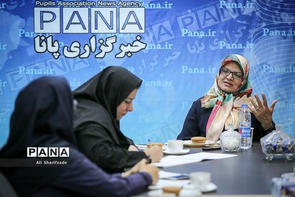 حضور ناهید خداکرمی  عضو شورای شهر تهران در خبرگزاری پانا