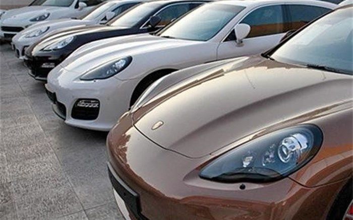 گمرک : واردات خودرو در فروردین امسال 73 درصد کاهش یافت