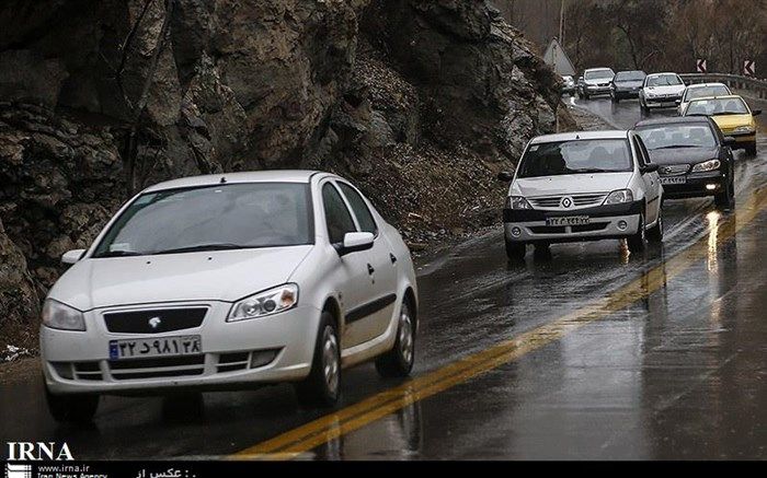 بارش باران در محورهای 15 استان کشور