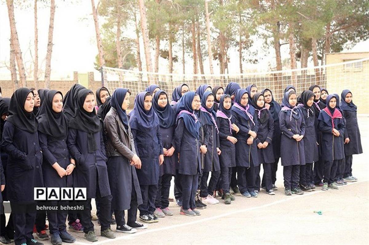 مدیرکل امور سلامت وزارت آموزش‌وپرورش: 3 میلیون دانش‌آموز دختر تحت پوشش طرح آهن‌یاری قرار گرفتند