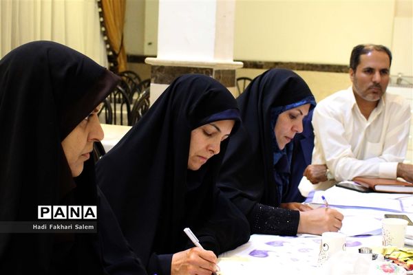 نشست معاونین پرورشی شهرستانهای استان تهران پیرامون پایگاههای اوقات فراغت