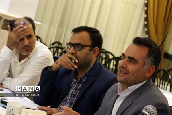 نشست معاونین پرورشی شهرستانهای استان تهران پیرامون پایگاههای اوقات فراغت