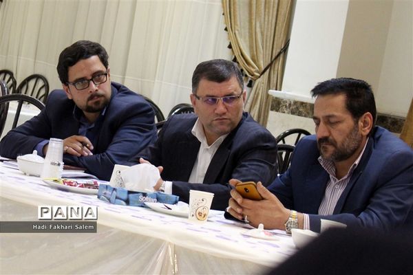 نشست معاونین پرورشی شهرستانهای استان تهران پیرامون پایگاههای اوقات فراغت