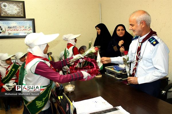 دیدار دانش آموزان پیشتاز شهرستان کارون با مسئولین سازمان دانش آموزی استان خوزستان