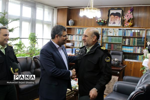 دیدار سردار رحیمی با معلمان نمونه شهر تهران