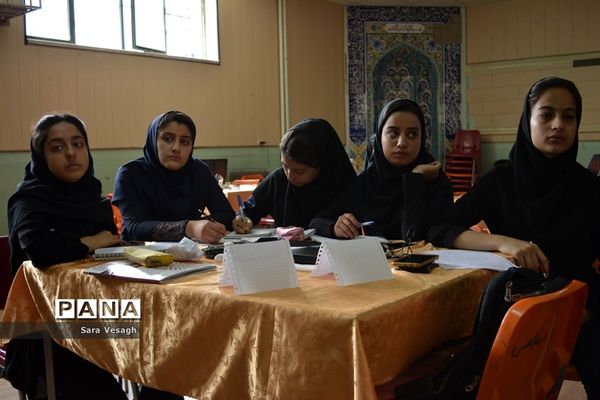 استارت آپی در هنرستان دخترانه گلشن شهریار