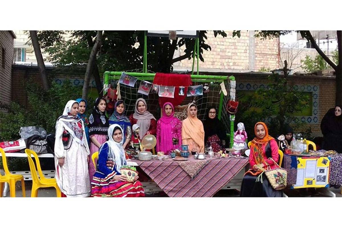 جشنواره لباس های محلی ،صنایع دستی و غذا در شهرقدس برگزار شد