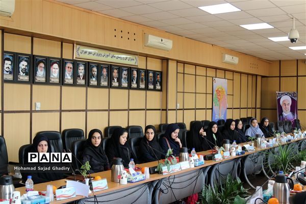 اولین نشست مشترک منتخبین شوراها و مجلس دانش آموزی