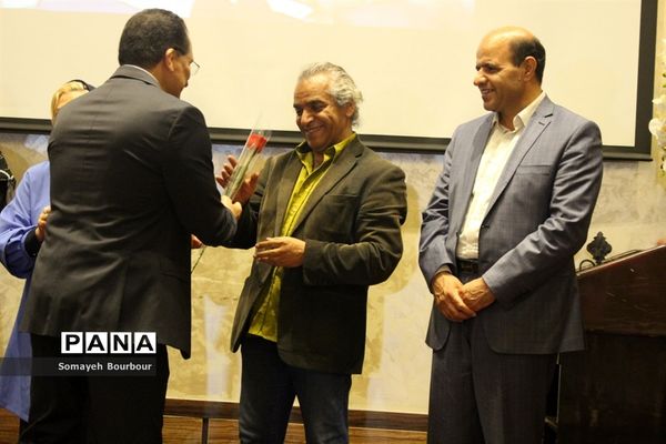 شانزدهمین همایش تجلیل از خانواده های اهداکننده عضو در استان البرز