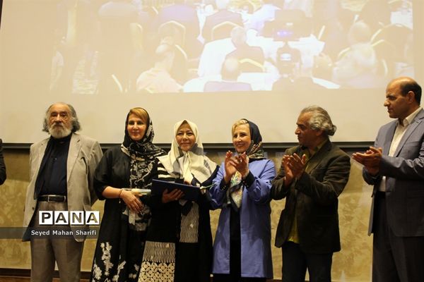 شانزدهمین همایش تجلیل از خانواده های اهداکننده عضو در استان البرز
