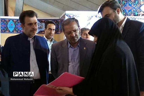 حضورعلیرضا کاظمی معاون پرورشی و فرهنگی وزارت آموزش و پرورش در نمایشگاه قرآن کریم