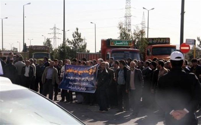 استاندار فارس: بی کفایتی مدیر موجب بروز تجمع اعتراضی کارکنان می شود