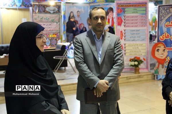 حضور معاون ابتدایی وزارت آموزش و پرورش در نمایشگاه قرآن کریم