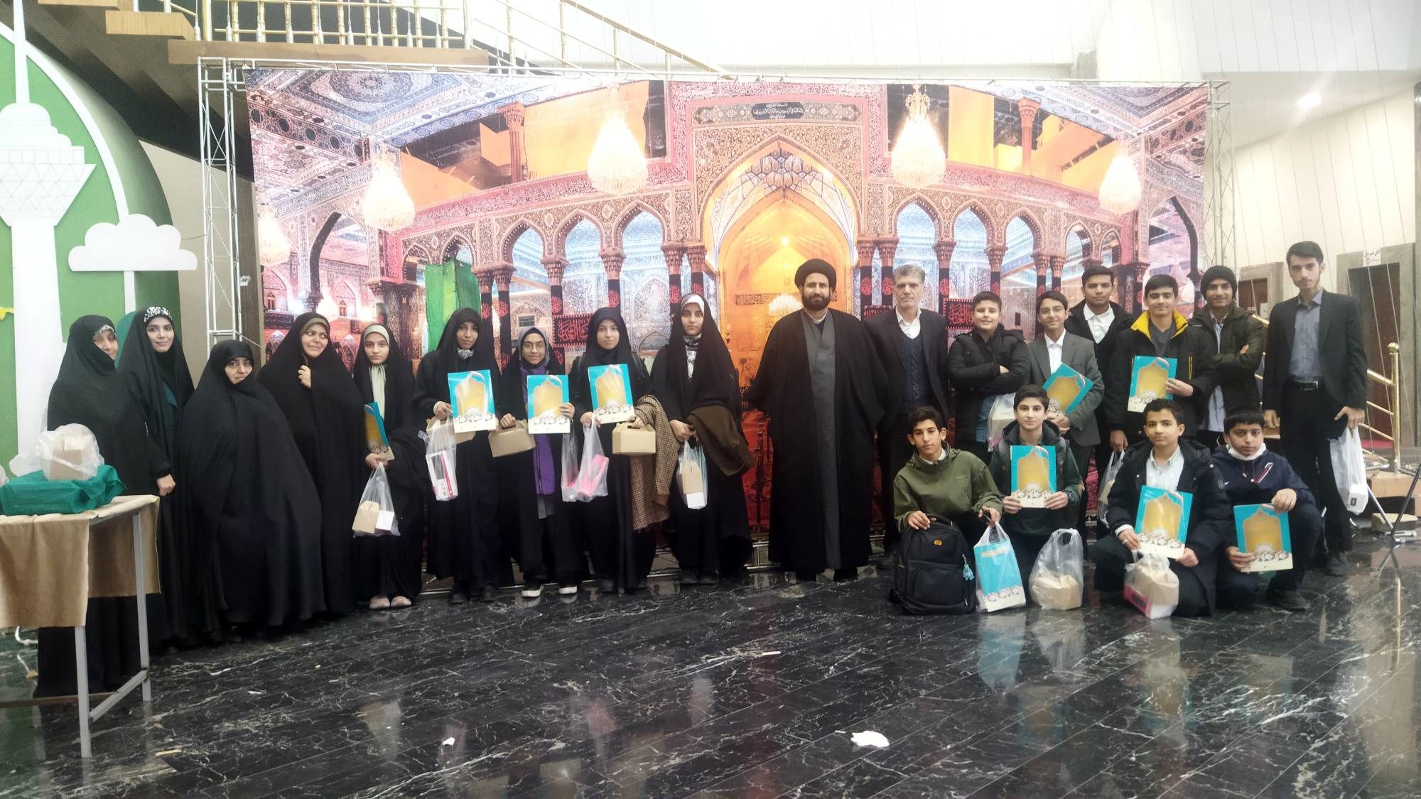 کسب مقام نخست استانی منطقه ۱۲ در قرآن و معارف