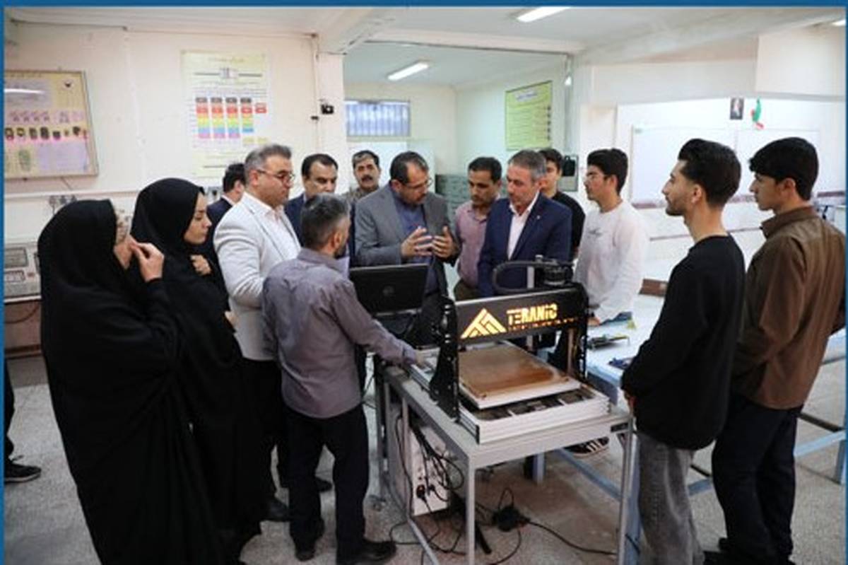 افتتاح واحد فناوری هنرستان فردوسی همدان؛ گامی نوین در مهارتآموزی دانشآموزان