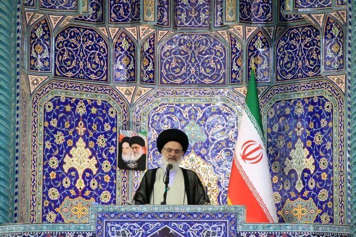 امروز مردم آگاهتر از همیشه فریاد مرگ بر آمریکا سر می دهند