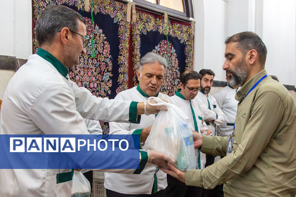 آیین معنوی اعتکاف در حرم مطهر رضوی- ۱