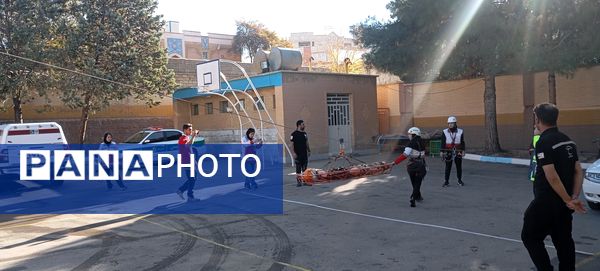 برگزاری بیست و هفتمین مانور سراسری زلزله در استان ایلام 