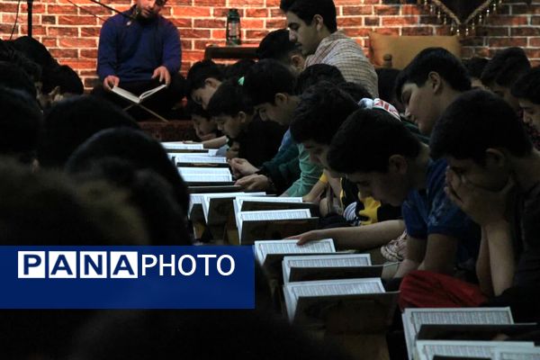 مراسم اعتکاف در مسجد سیدالشهداء رباط‌کریم