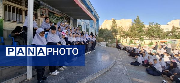 جشن روز معلم در دبستان نیایش ۲