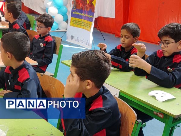 زنگ بهداشت دهان و دندان در دبستان معلم دوره اول نواخته شد
