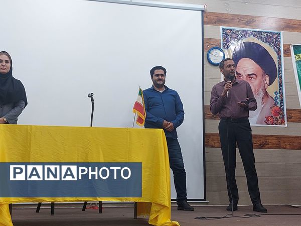 تشکیل جلسه انجمن اولیا و مربیان مدرسه حضرت معصومه(س) شاهد