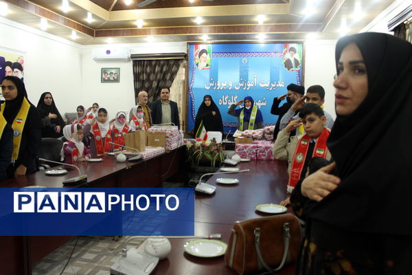 آیین تقدیر از دانش‌آموزان و فرهنگیان برگزیده در گلوگاه