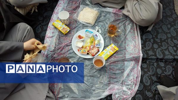 صبحانه سالم دانش‌آموزی در صبح اردیبهشتی
