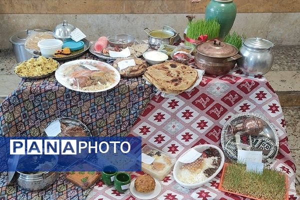 برگزاری نمایشگاه آداب و رسوم اقوام مختلف ایرانی به‌ مناسبت عید نوروز در آموزشگاه شهید نوروزعلی حسینی  