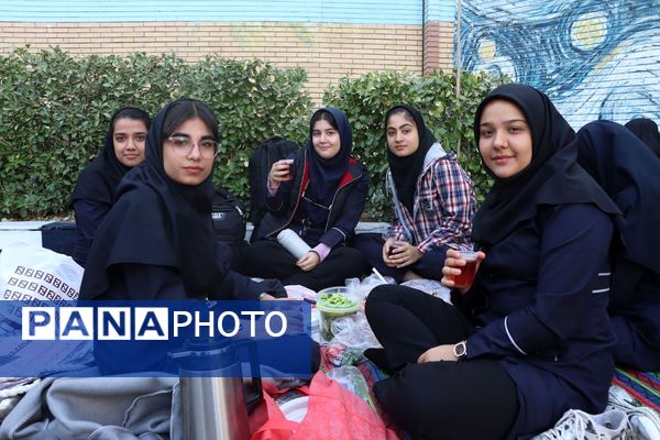 جوانه‌ نشاط و سلامت در هنرستان کارآفرین پیشوا
