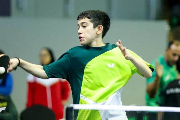 قهرمانی پینگ پنگ باز ایرانی در رقابت‌های زیر 11 سال عربستان