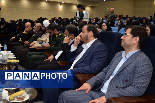 مراسم گرامیداشت مقام معلم و تجلیل از طلایه‌داران تعلیم و تربیت منطقه ۱۴ 