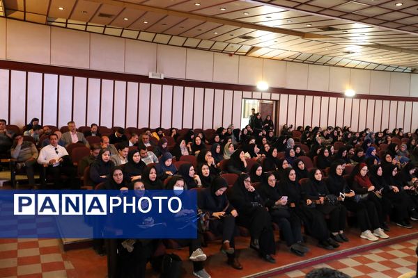 نشست هم اندیشی معاونین و مربیان پرورشی و مشاوران مدارس شهر شیراز 