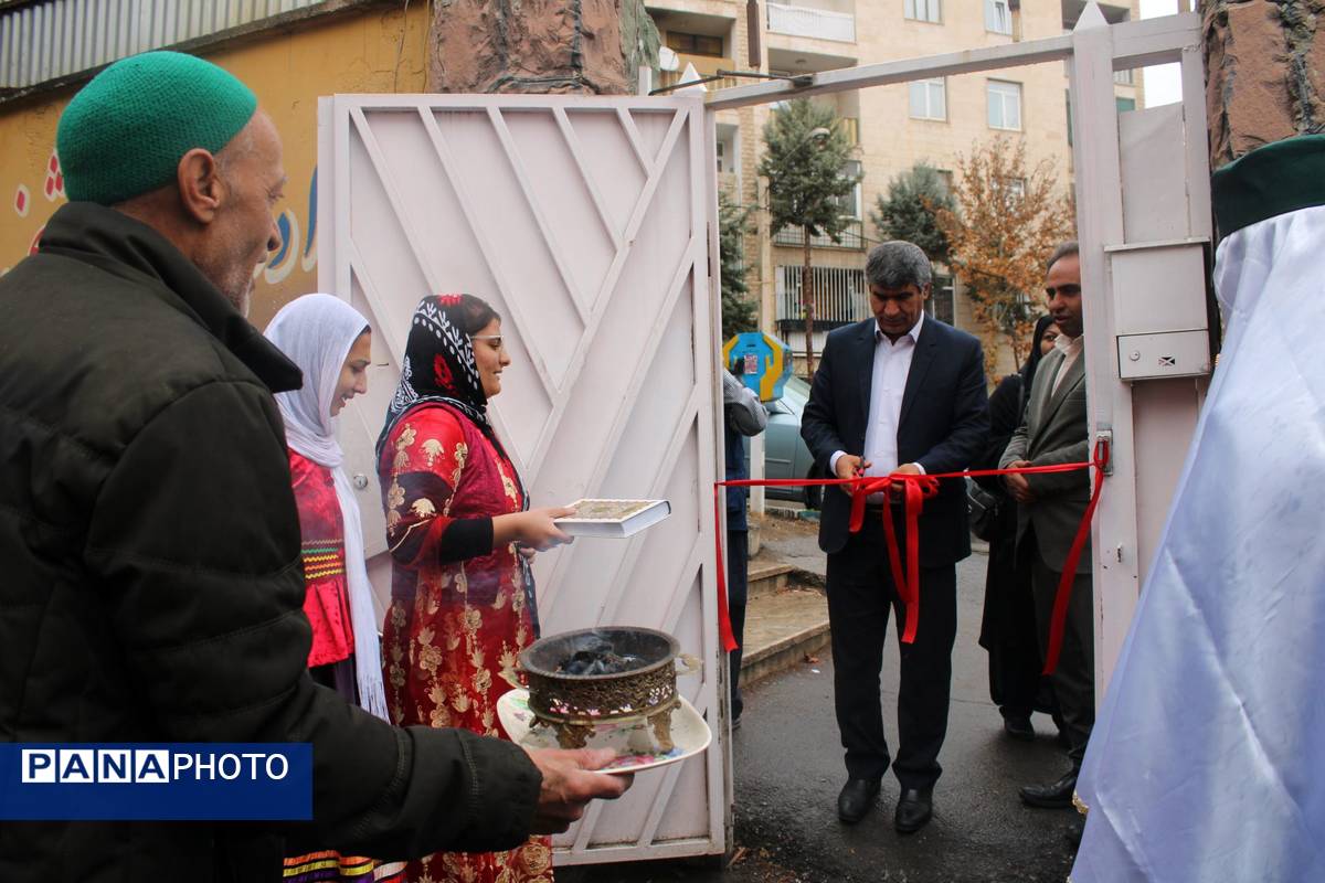 آیین افتتاح جشنواره ماها و ایران‌مون در دبیرستان خدیجه کبری پردیس 