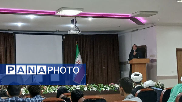 اختتامیه جشنواره علمی - هنری پرچمداران گام دوم انقلاب در سمنان
