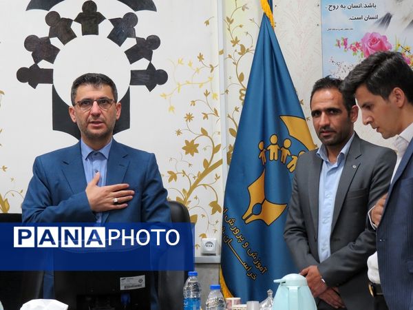 نشست معاون پیشگیری و تشخیص توانبخشی سازمان آموزش پرورش استثنایی کشور با مدیران مرکز  استان