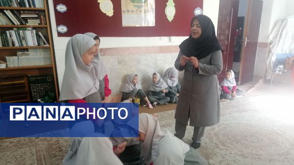 سلسله کارگاه‌های مهارت‌های زندگی در دبستان نیایش