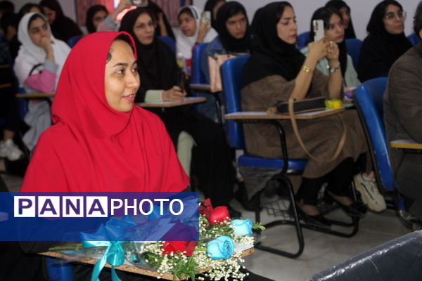  همایش تجلیل از دانش‌آموزان برگزیده مسابقات نانو فناوری، آزمایشگاه و ادبیات استان بوشهر