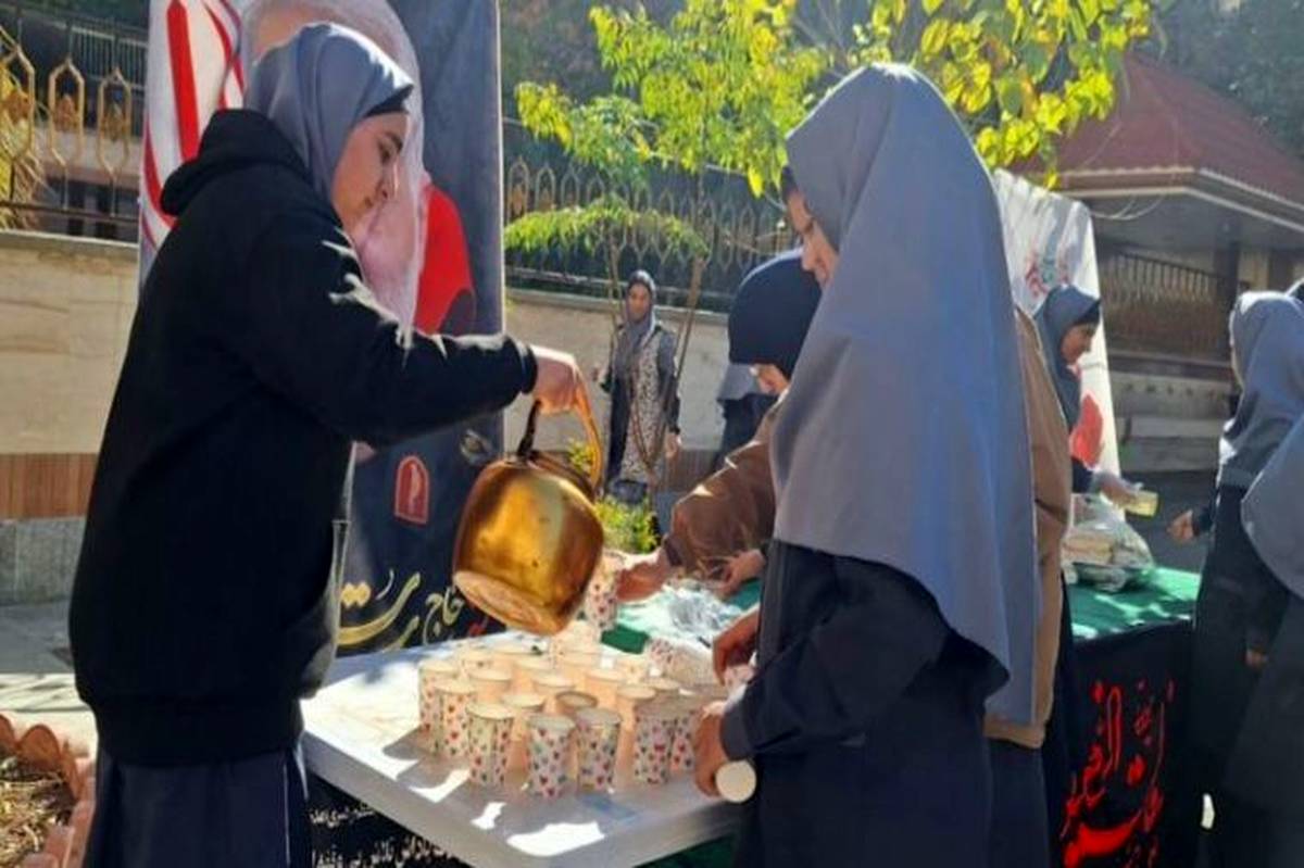 برپایی چایخانه ای ویژه ایام فاطمیه در دبیرستان شاهد مهر