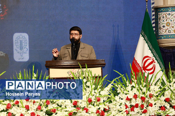 مراسم وداع با پیکر شهدای خدمت در مصلی تهران
