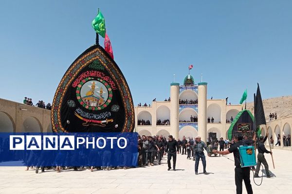  جلوه‌هایی از عزاداری مردم بنادکوک در روز شهادت امام رضا(ع)