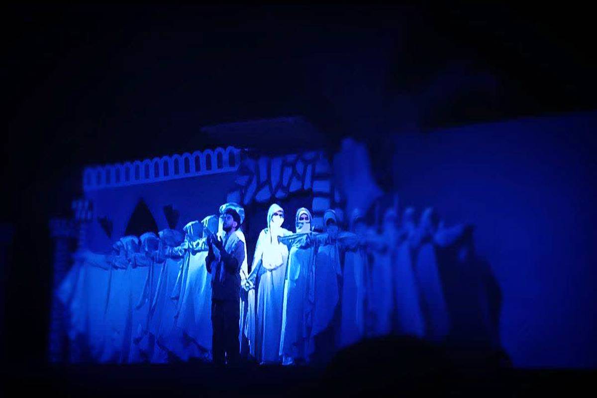 میزبانی مادر غریبان از شهید گمنام