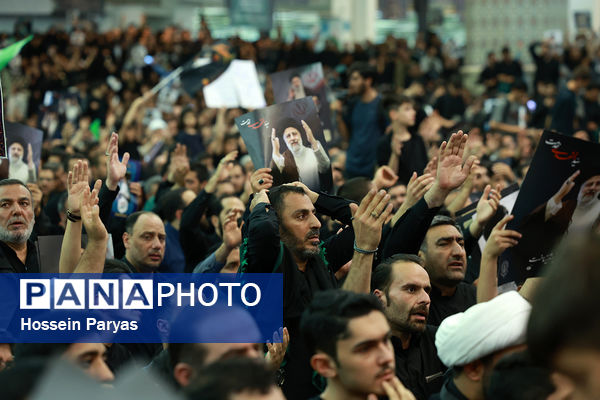 مراسم وداع با پیکر شهدای خدمت در مصلی تهران
